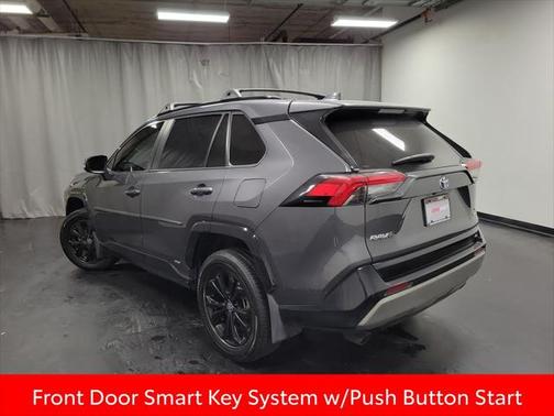 2022 Toyota RAV4 Hybrid SE