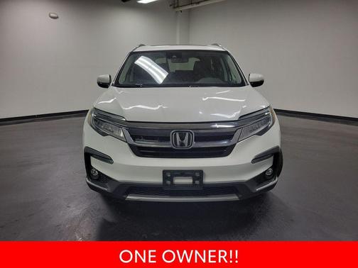Platinum White Pearl 2022 Honda Pilot Touring 8-Passenger