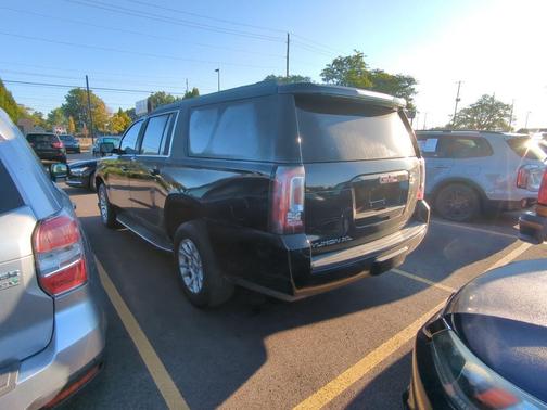 2017 GMC Yukon XL SLT