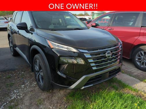 Super Black 2024 Nissan Rogue SL