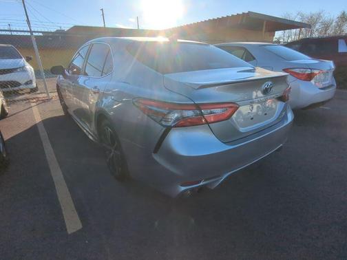 2019 Toyota Camry Hybrid SE