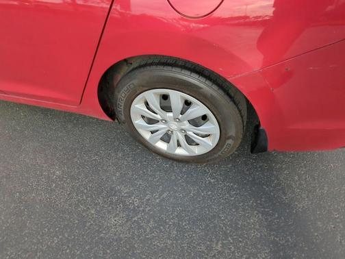 Pomegranate Red 2022 Hyundai Accent SE