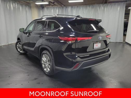 2022 Toyota Highlander Hybrid Limited