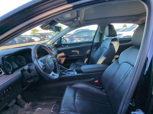 Ebony Black 2023 Kia K5 EX