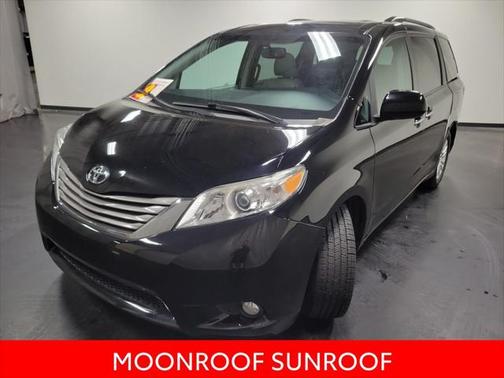 2017 Toyota Sienna XLE