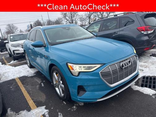 2019 Audi e-tron Premium Plus