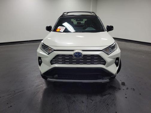 2020 Toyota RAV4 Hybrid SE