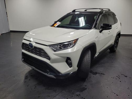 2020 Toyota RAV4 Hybrid SE