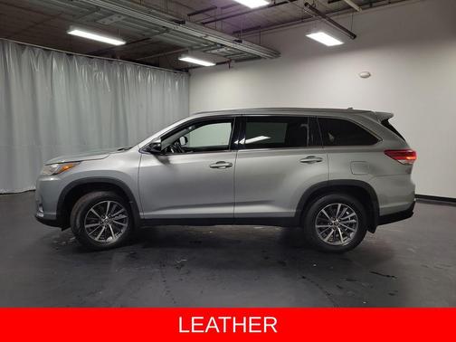 Celestial Silver Metallic 2019 Toyota Highlander XLE