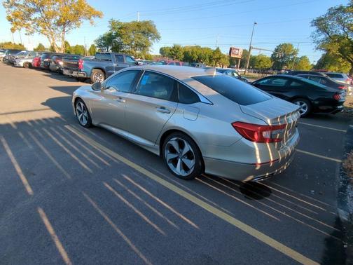 2019 Honda Accord Touring 2.0T