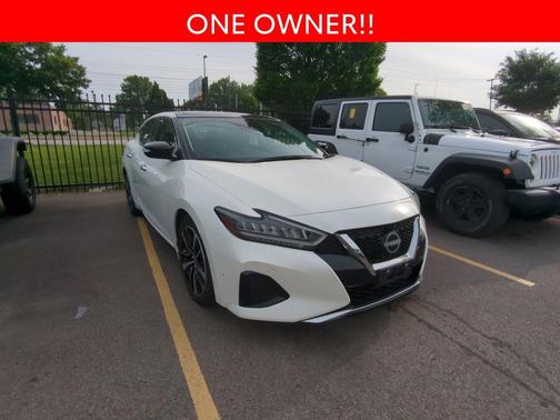 Pearl White TriCoat 2023 Nissan Maxima SL