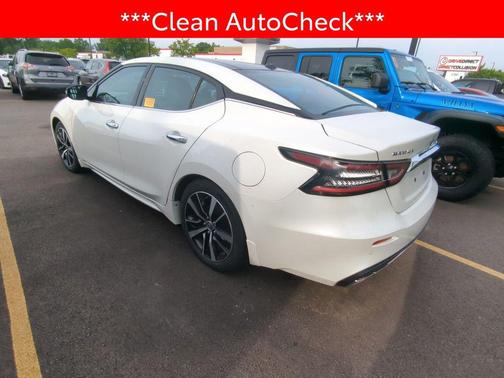 Pearl White TriCoat 2023 Nissan Maxima SL