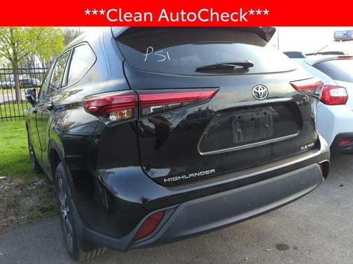 Midnight Black Metallic 2023 Toyota Highlander XLE
