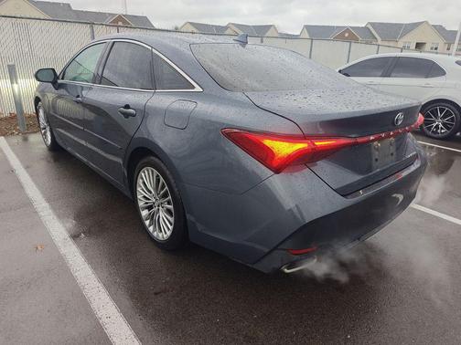 2019 Toyota Avalon XLE