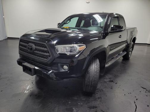 2017 Toyota Tacoma TRD Sport