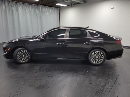 2023 Hyundai SONATA Hybrid SE