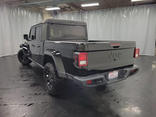 2023 Jeep Gladiator Sport