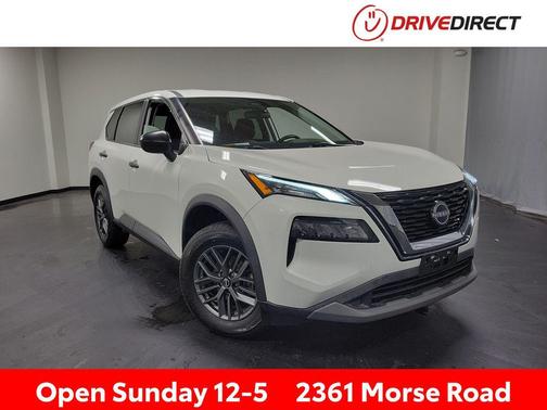 Glacier White 2022 Nissan Rogue S