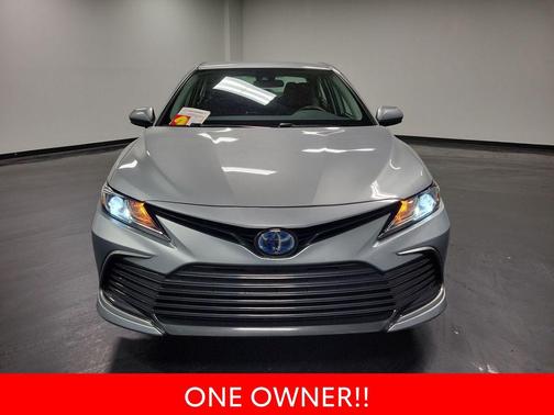 2024 Toyota Camry Hybrid LE