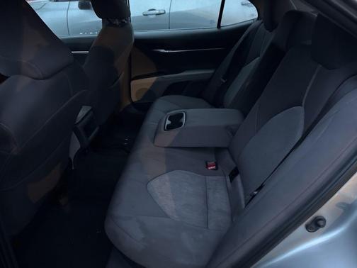 2024 Toyota Camry Hybrid LE