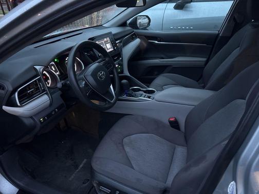 2024 Toyota Camry Hybrid LE