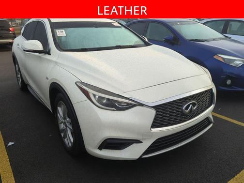 2018 INFINITI QX30 Luxury