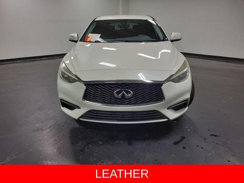 2018 INFINITI QX30 Luxury