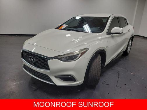 2018 INFINITI QX30 Luxury