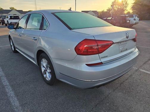 Reflex Silver Metallic 2016 Volkswagen Passat 1.8T S
