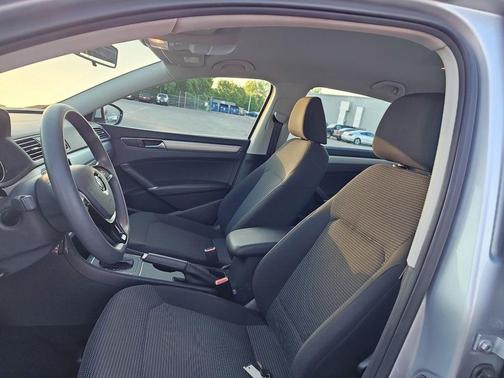 Reflex Silver Metallic 2016 Volkswagen Passat 1.8T S