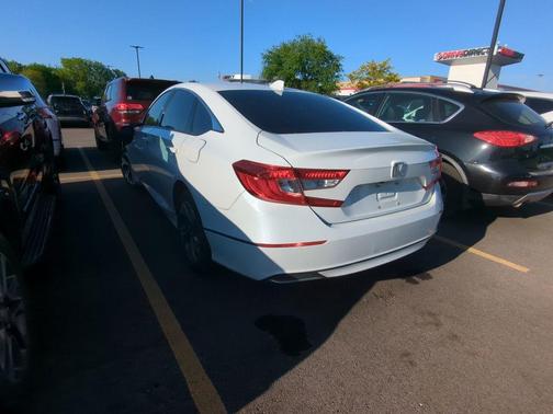Platinum White Pearl 2019 Honda Accord EX