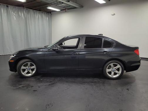 Black Sapphire Metallic 2015 BMW 320 i