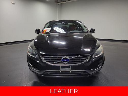 Onyx Black Metallic 2017 Volvo S60 Inscription T5
