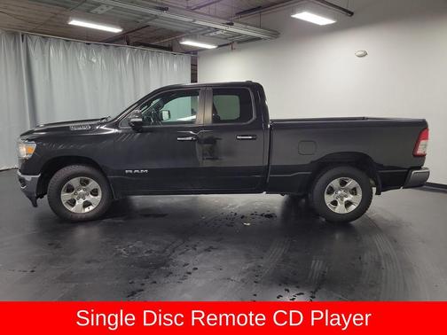 Diamond Black Crystal Pearlcoat 2019 RAM 1500 Big Horn