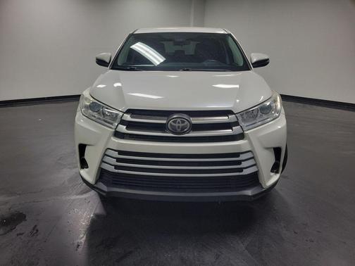 2017 Toyota Highlander LE I4