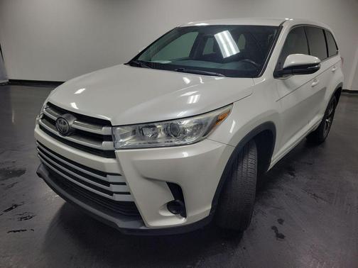 2017 Toyota Highlander LE I4