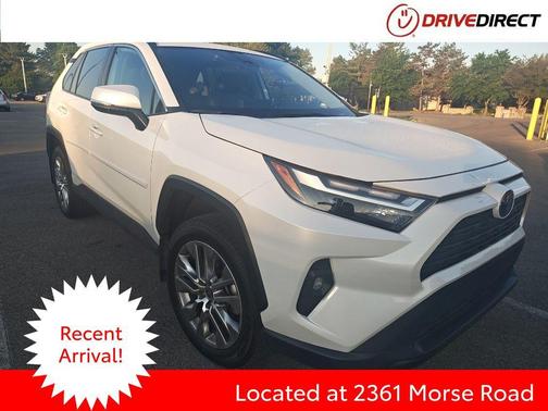 Wind Chill Pearl 2023 Toyota RAV4 XLE Premium