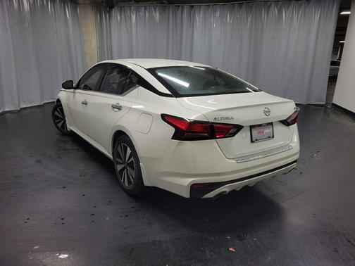2020 Nissan Altima 2.5 SV