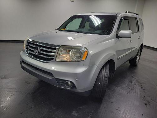 Alabaster Silver Metallic 2013 Honda Pilot Touring