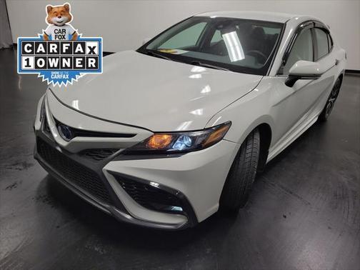 2024 Toyota Camry Hybrid SE