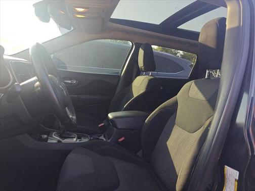 2016 Jeep Cherokee Altitude
