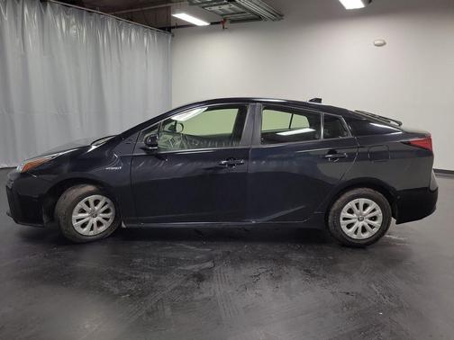 2022 Toyota Prius LE