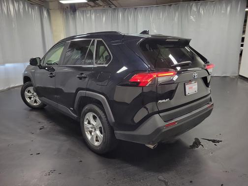 2020 Toyota RAV4 Hybrid XLE