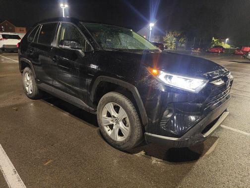 2020 Toyota RAV4 Hybrid XLE