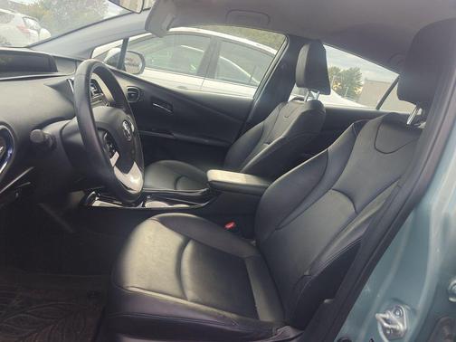 2017 Toyota Prius Three Touring