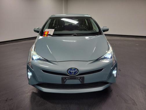 2017 Toyota Prius Three Touring