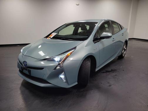 2017 Toyota Prius Three Touring