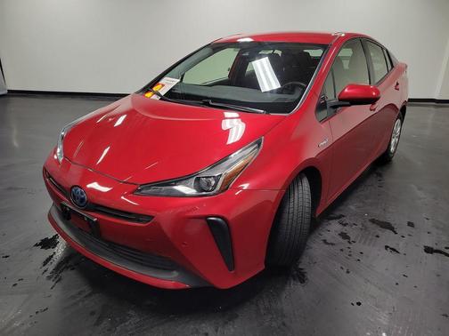 2022 Toyota Prius LE