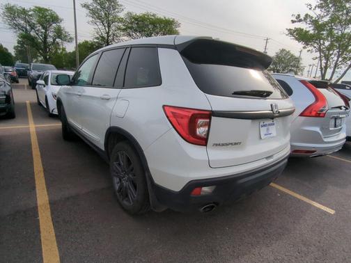 Platinum White Pearl 2021 Honda Passport 2WD EX-L