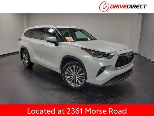 2022 Toyota Highlander Hybrid Platinum